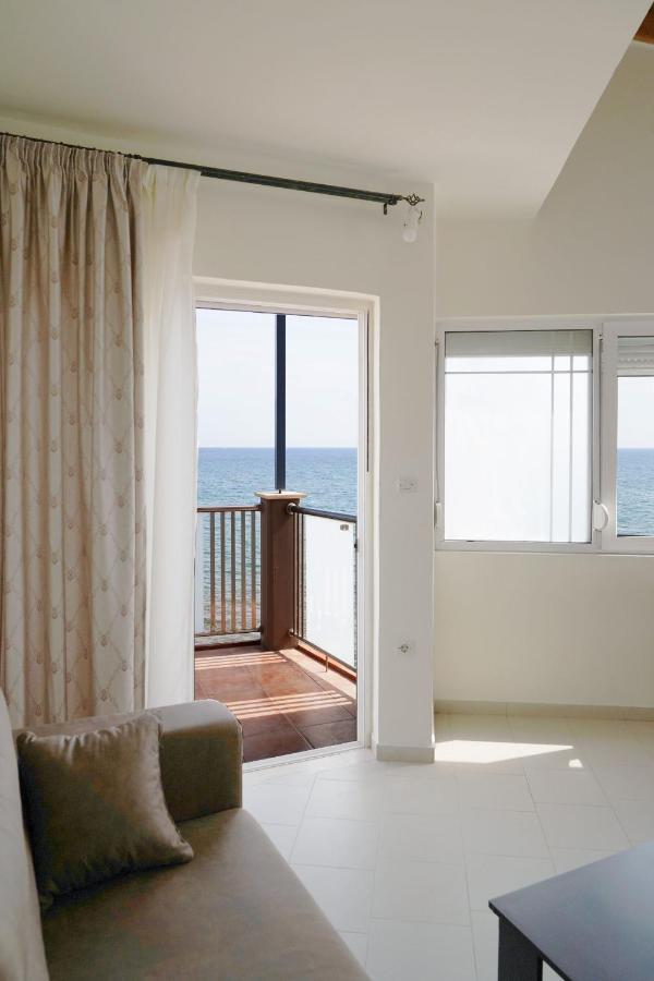 Cozy Corner Vs Beachfront Stalós Exteriér fotografie